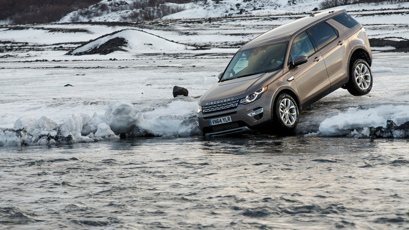 Illustration for article titled How to Drive on Snow and Ice